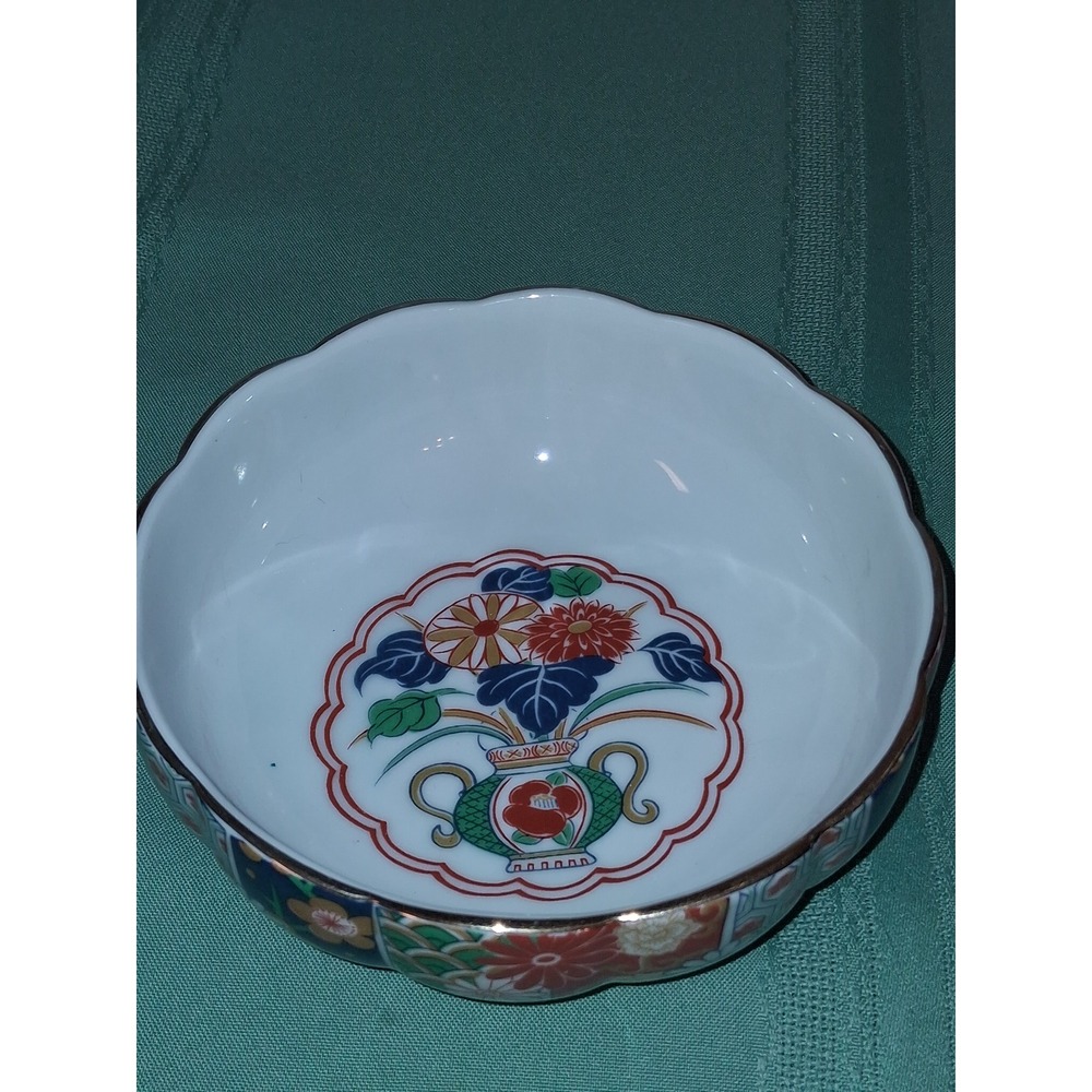 Arita Imari Fan Fine Porcelain‎ Scalloped Floral Bowl Made in Japan Multi-Color
